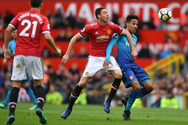 队创造更多 队创造更多